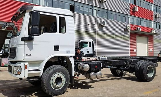 Shacman L3000 Xe tải hạng nhẹ Chassis 4X2 Xe tải nhỏ 3-5 tấn