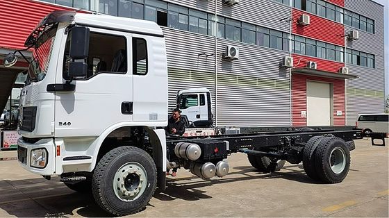 Shacman L3000 Xe tải hạng nhẹ Chassis 4X2 Xe tải nhỏ 3-5 tấn