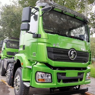 Bên trái lái xe kéo Shacman X3000, ghế hai hàng đầu xe tải nặng