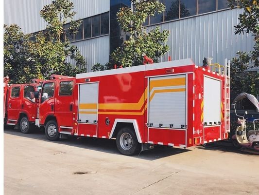ISUZU 4X2 700P xe cứu hỏa xe cứu hỏa nhỏ 4cbm 5cbm