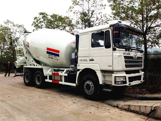 Chiếc xe tải chuyên dụng hạng nặng Xăng Máy trộn bê tông Xe tải 10M3 15M3 20M3