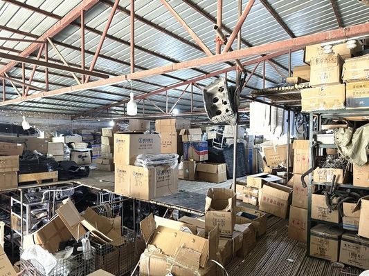 Bộ phận động cơ xe tải Shacman cảm biến nhiệt độ nước 612600090673/612600090792