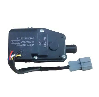 Xe đầu kéo hạng nặng với chiều dài cơ sở 500 mm, dung tích nhiên liệu 600L+300L và khả năng chịu tải trục trước 7 tấn / 9 tấn